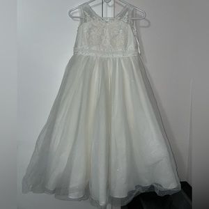 David’s Bridal Girls Dress, size 12